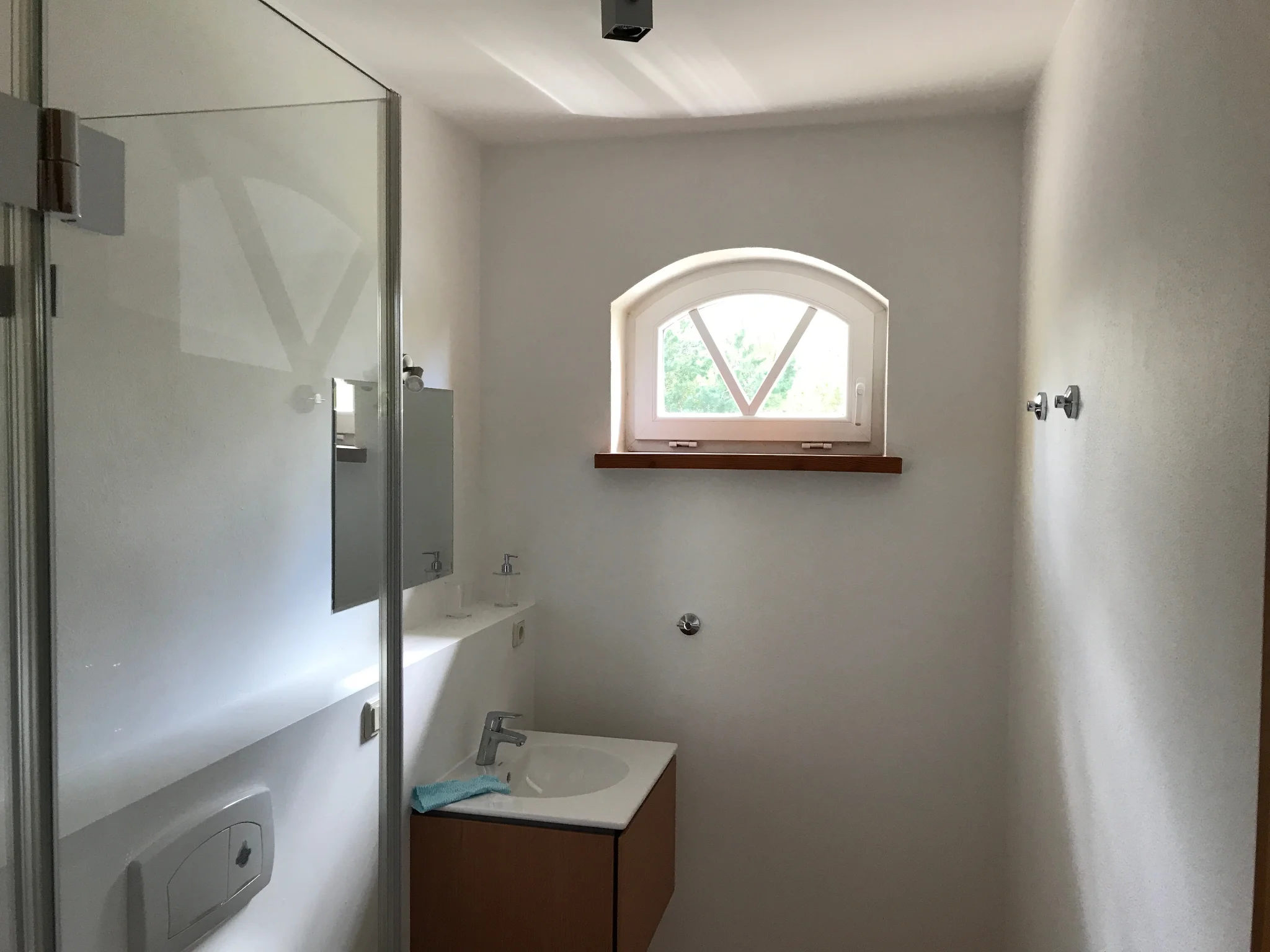 Badezimmer - Rechte Doppelhaushälfte - Ferienhaus Nordwind