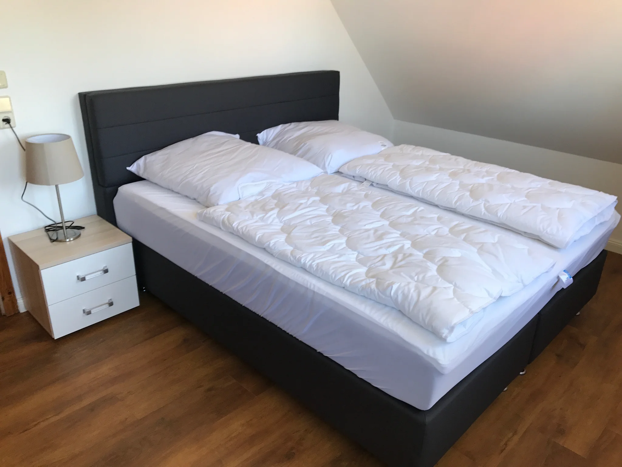 Schlafzimmer - Rechte Doppelhaushälfte - Ferienhaus Nordwind